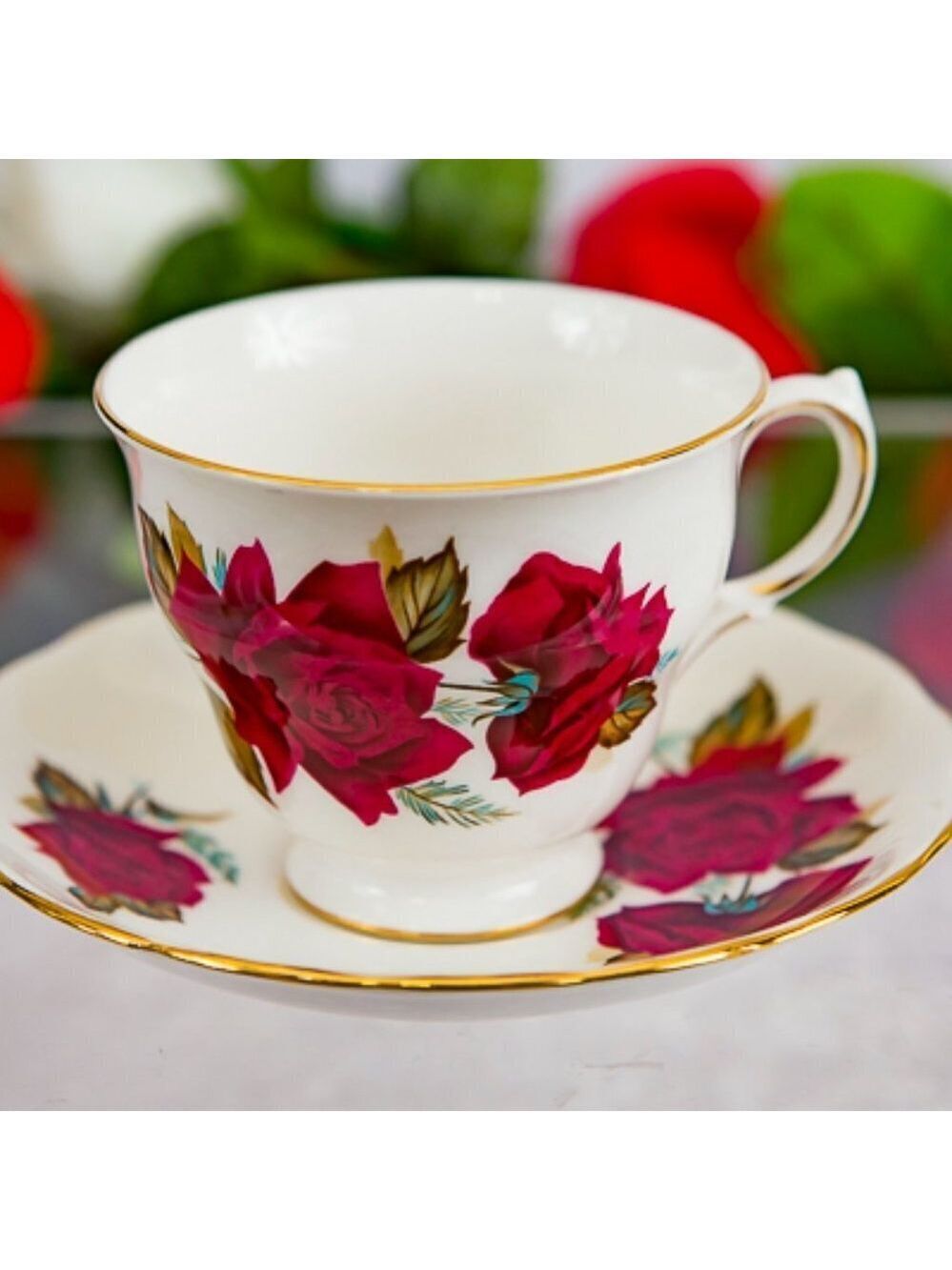 VINTAGE Royal Vale Teacup and Saucer Pattern 7978 RED ROSES 1962